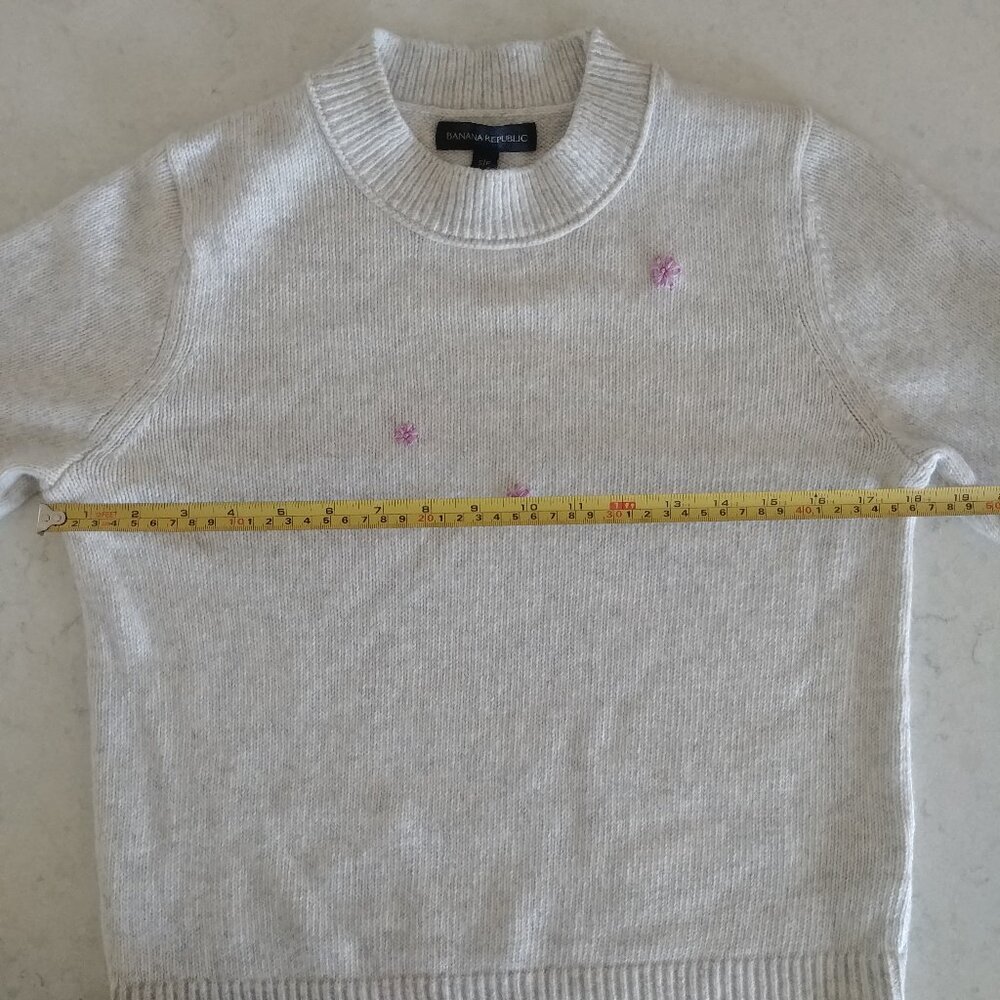 Upcycled one of a kind 100% hand embroidered grey purple cotton sweater Small - Picture 15 of 15